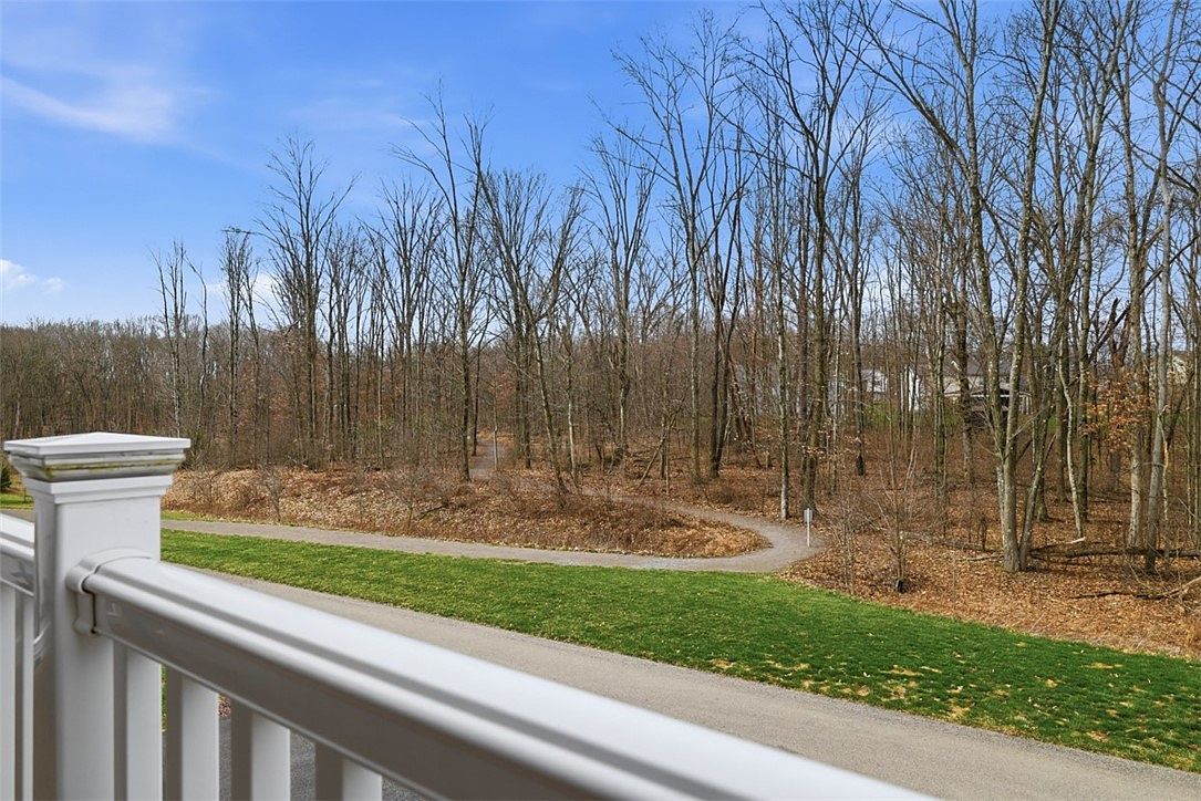 314 Cross Creek Dr Cranberry Township, PA 16066 - Thumbnail 3