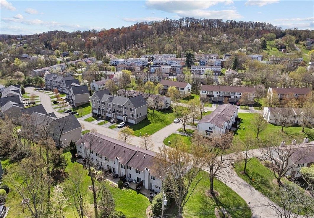 3073 Meadow Brook Ct Gibsonia, PA 15044 - Thumbnail 3