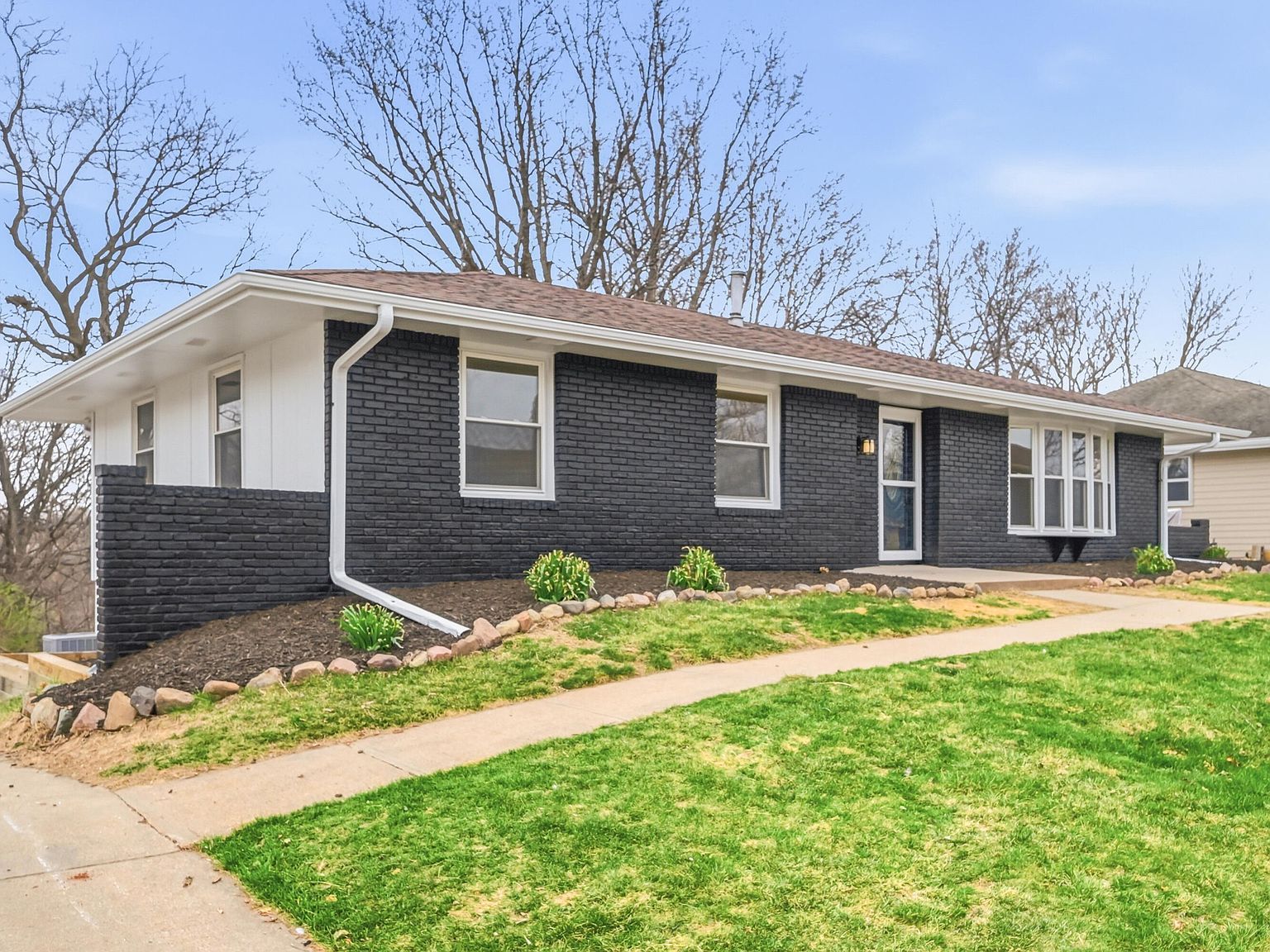 205 Wildwood Rd Council Bluffs, IA 51503 - Thumbnail 3