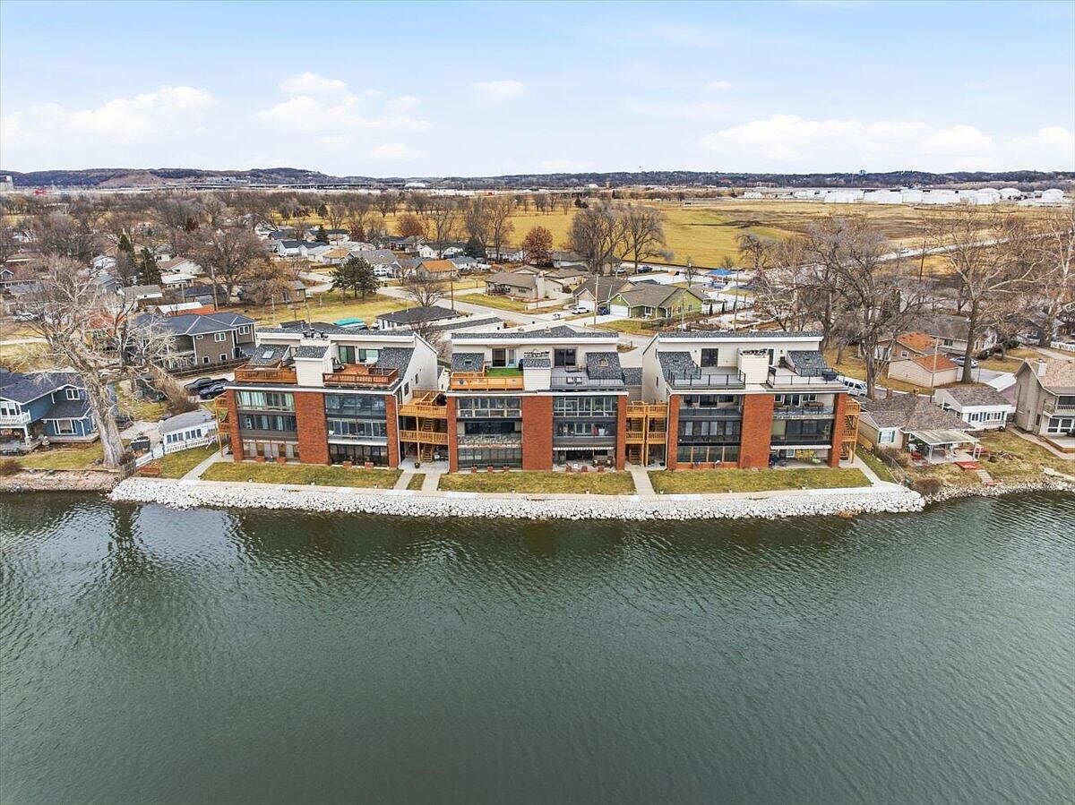 4624 Navajo St APT 14 Council Bluffs, IA 51501 - Thumbnail 3