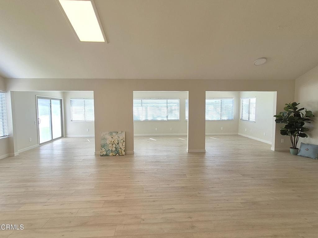 42224 Village 42 Camarillo, CA 93012 - Thumbnail 3