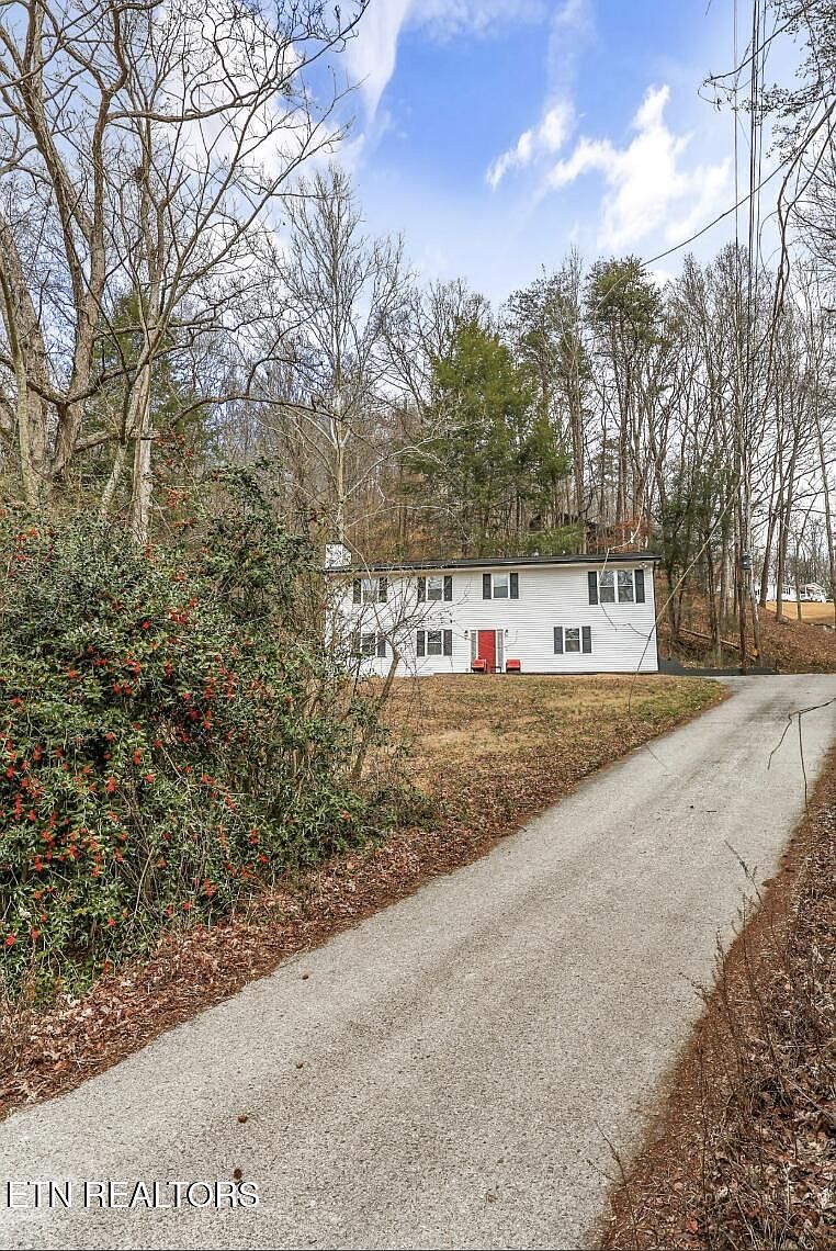 790 Sulphur Springs Rd Clinton, TN 37716 - Thumbnail 3