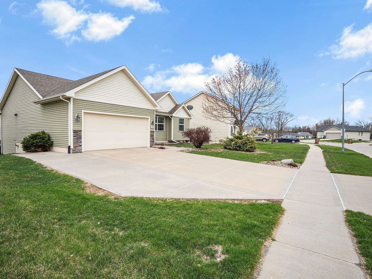 6005 Pine Ridge St Johnston, IA 50131 - Thumbnail 3