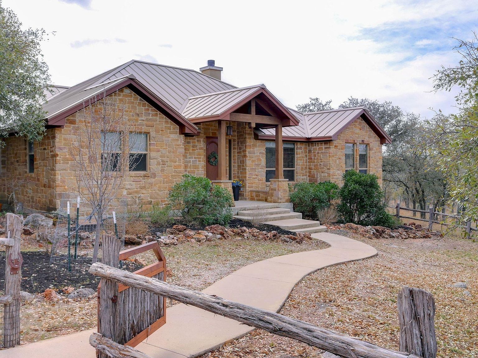 2551 Wolf Creek Ranch Rd Burnet, TX 78611 - Thumbnail 3