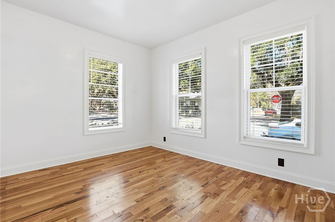 521 W 37th St Savannah, GA 31415 - Thumbnail 3