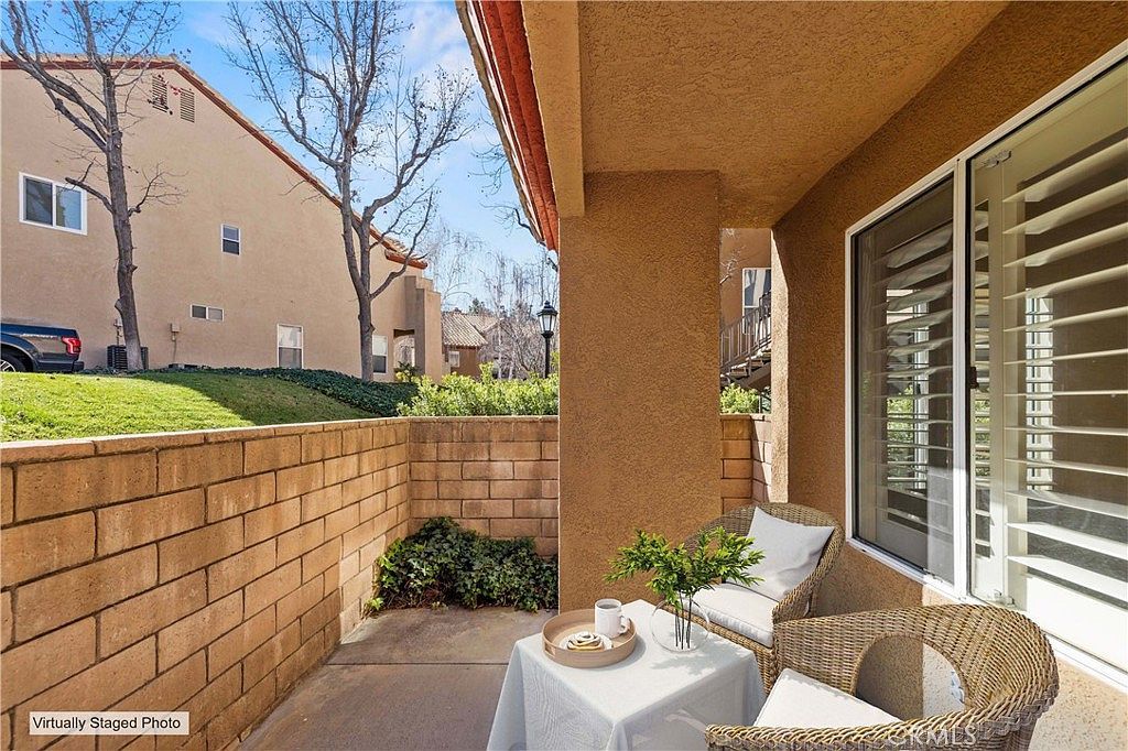22713 Copper Hill Dr Unit 42 Santa Clarita, CA 91350 - Thumbnail 3