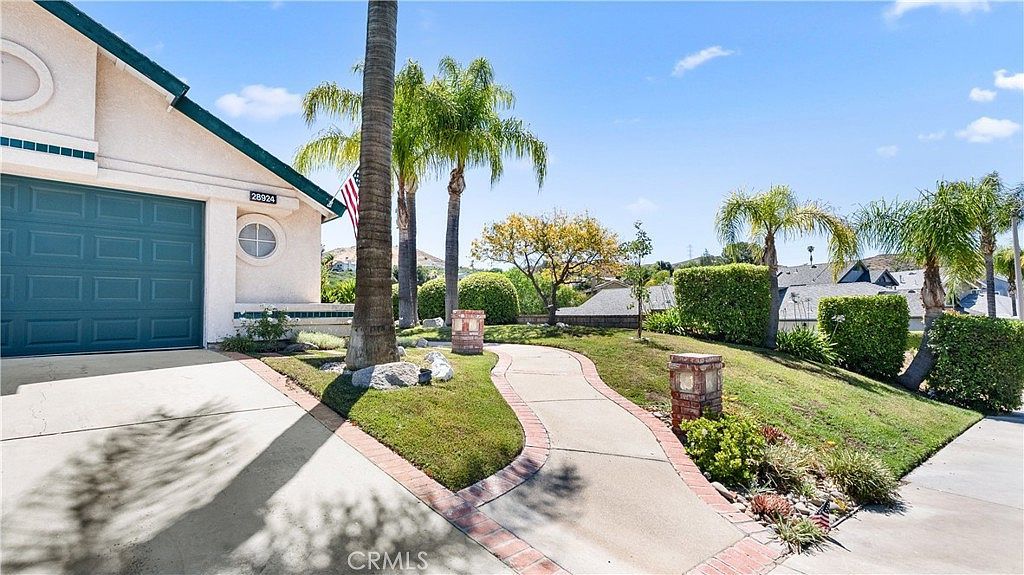 28924 Raintree Ln Santa Clarita, CA 91390 - Thumbnail 3