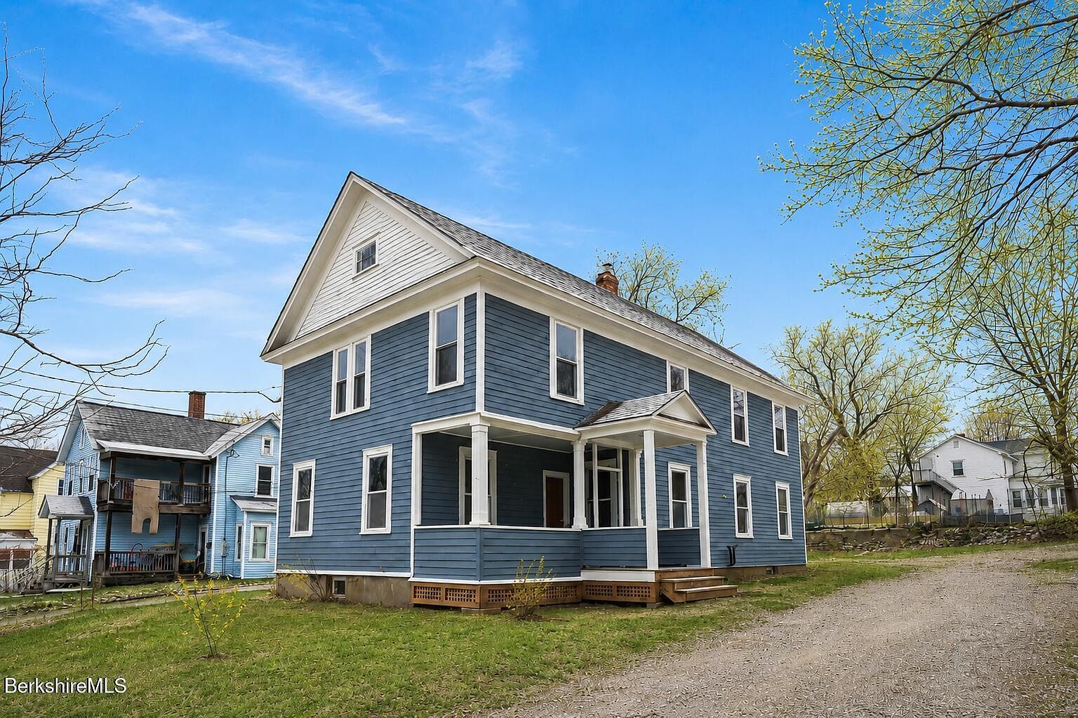 34 Daniels Ave Pittsfield, MA 01201 - Thumbnail 3