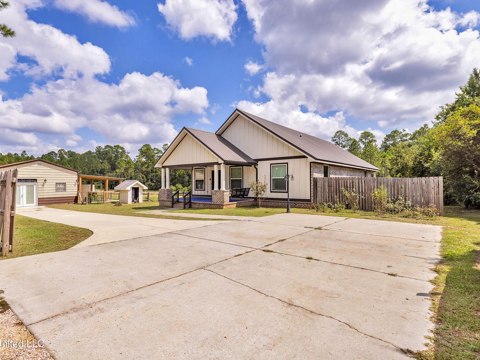 15655 Krohn Rd Vancleave, MS 39565 - Thumbnail 3