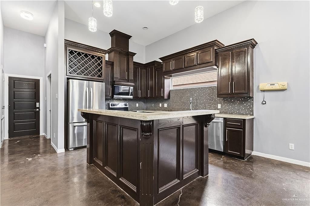 1342 Patsy Cline Dr Edinburg, TX 78541 - Thumbnail 3