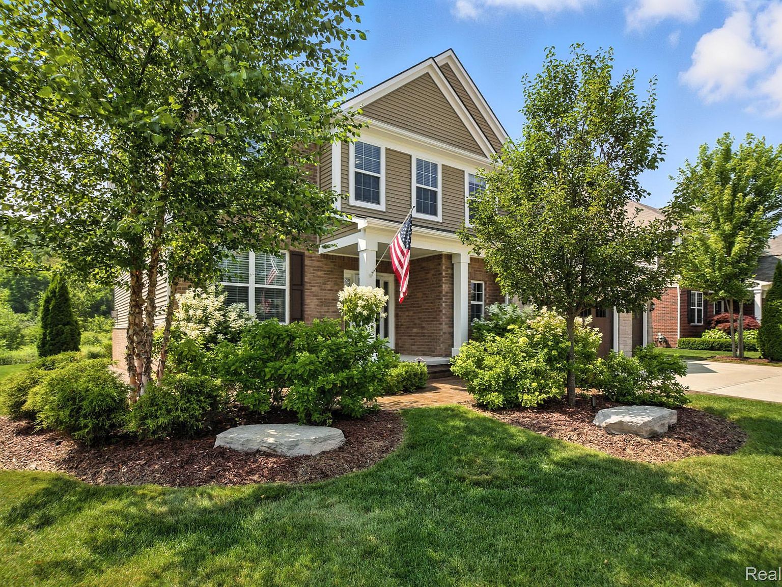 2066 Findley Cir Lake Orion, MI 48360 - Thumbnail 3