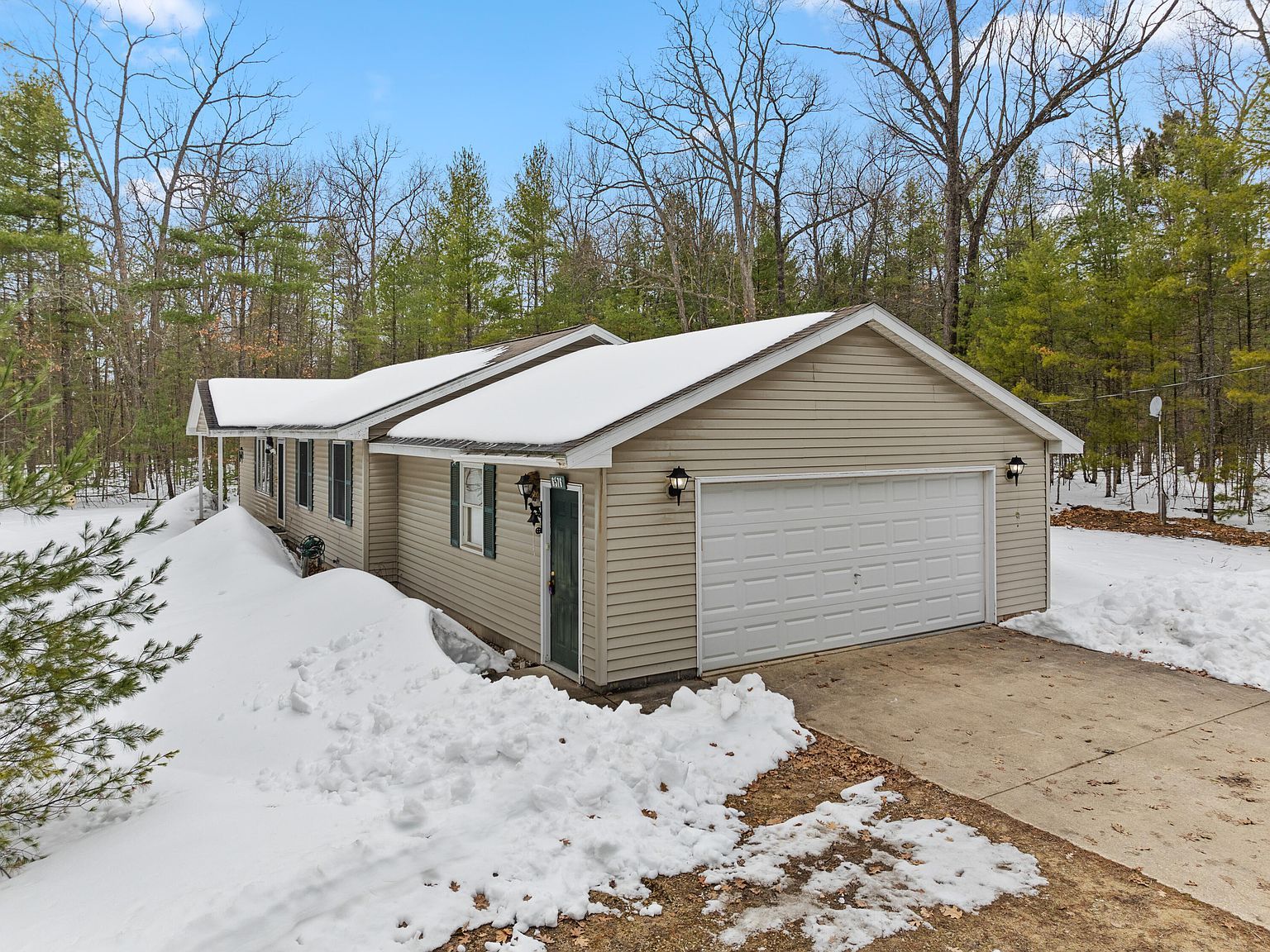 6576 W Plum Valley Rd NW Rapid City, MI 49676 - Thumbnail 3