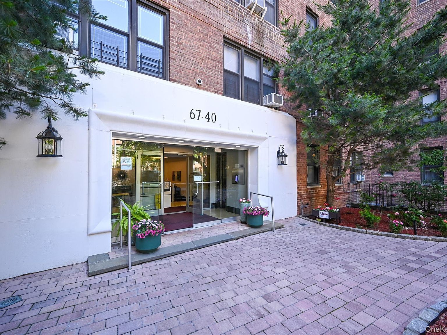 6740 Yellowstone Blvd APT 4M Flushing, NY 11375 - Thumbnail 3