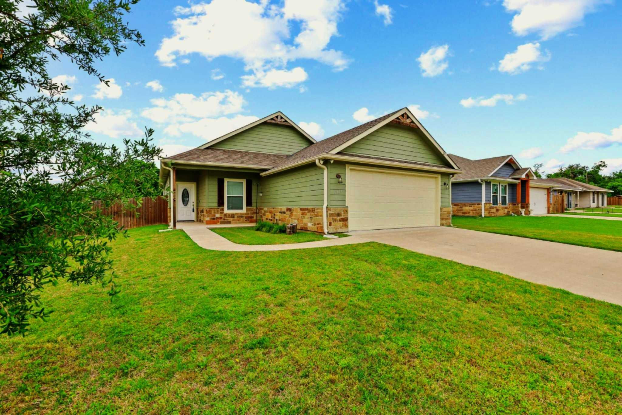 1512 Kennedy St, Bonham, TX, USA, 75418 - Thumbnail 3