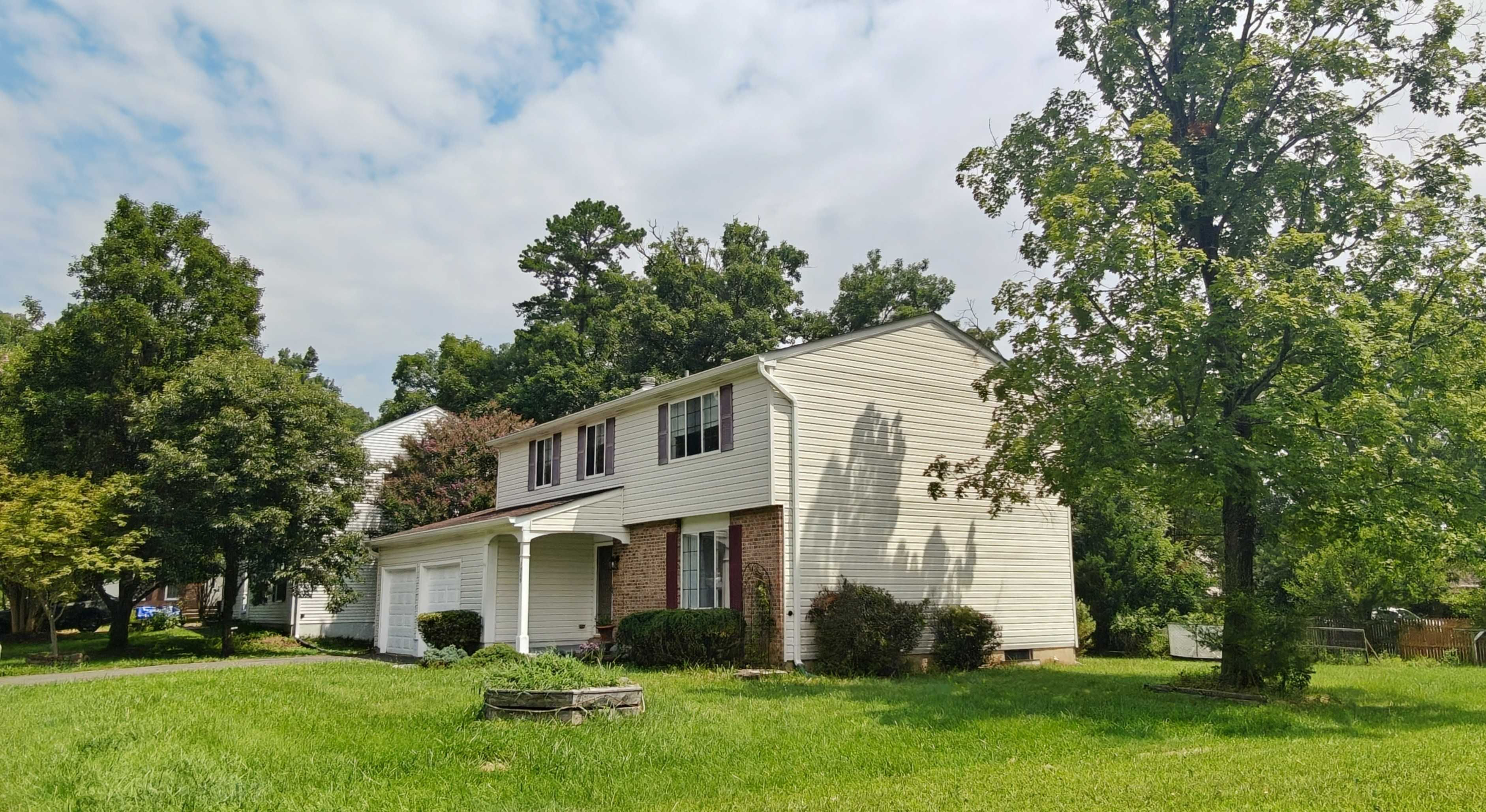 1705 Whitewood Ln, Herndon, VA, USA, 20170 - Thumbnail 3