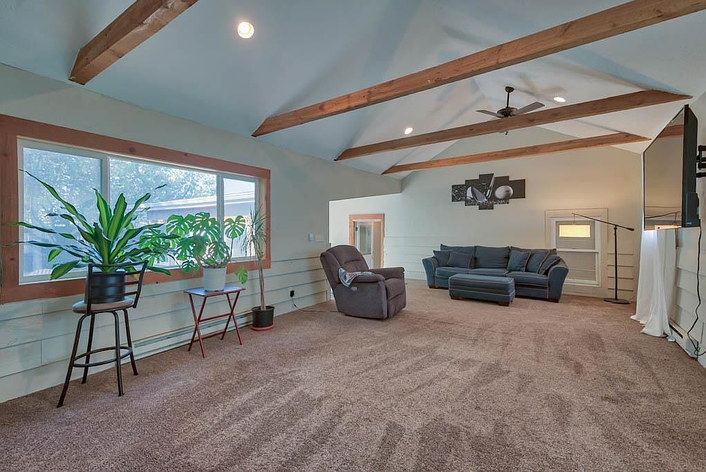 2132 26th St Cody, WY 82414 - Thumbnail 3