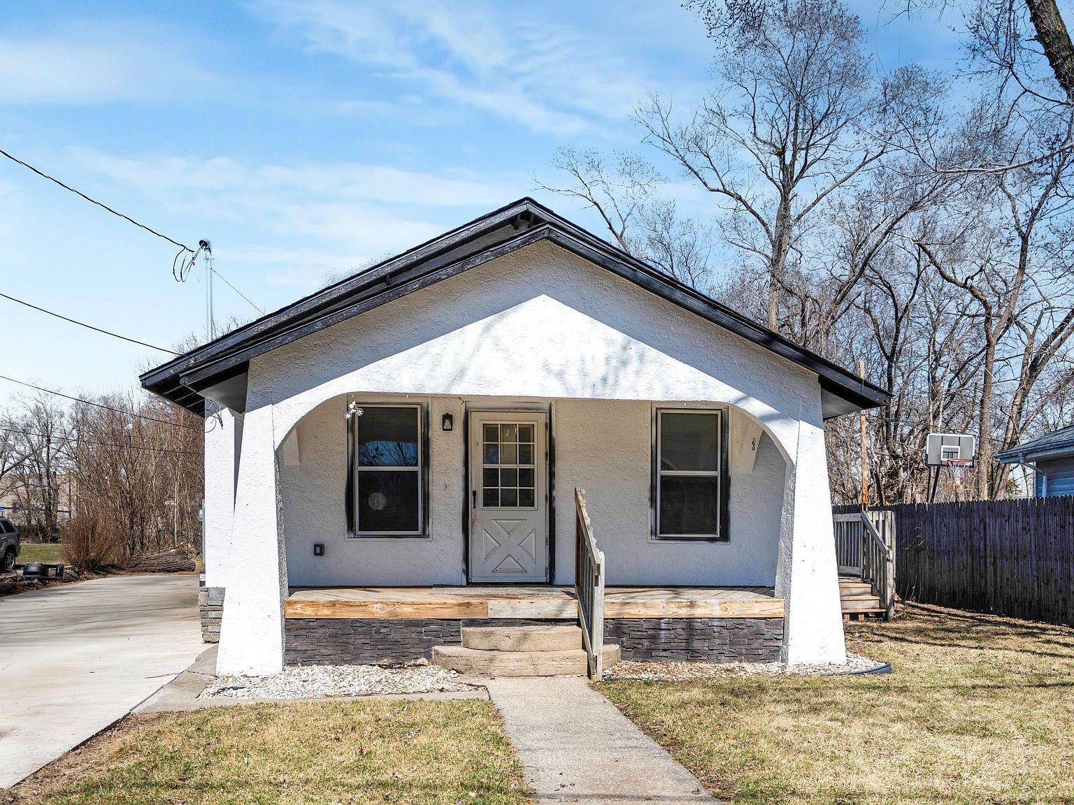 2574 Onawa St Des Moines, IA 50317 - Thumbnail 3