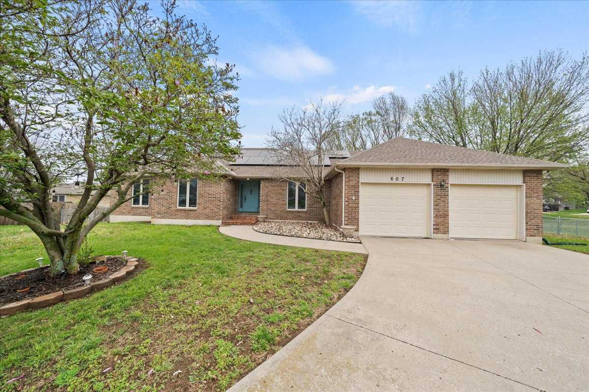 607 Horseshoe Drive, Pleasant Hill, MO, USA, 64080 - Thumbnail 3