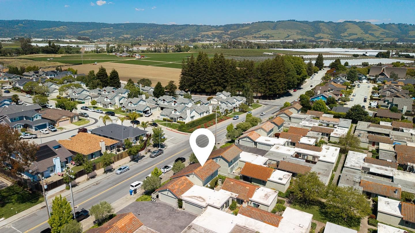 246 Crestview Dr Watsonville, CA 95076 - Thumbnail 3