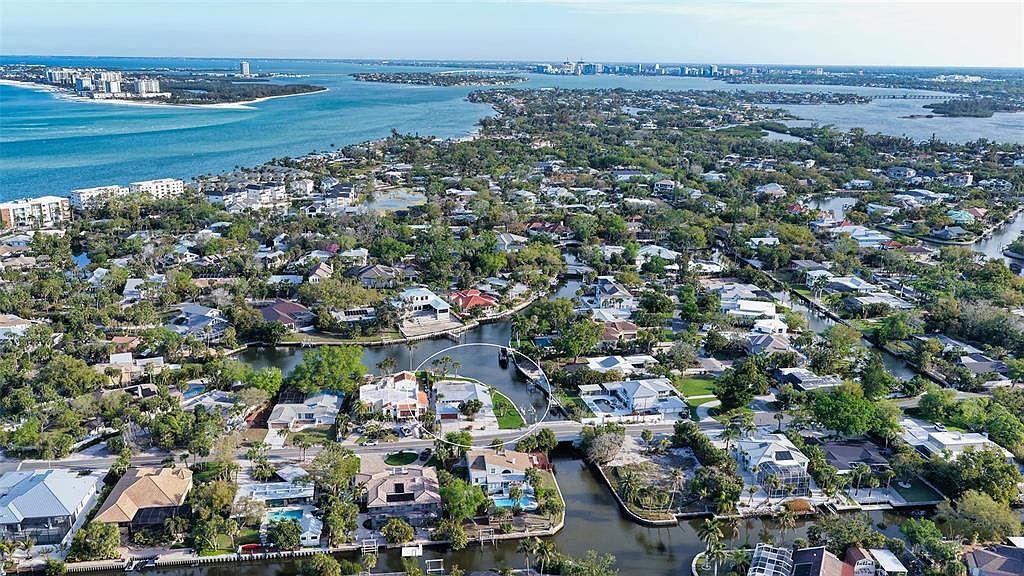 339 Treasure Boat Way Sarasota, FL 34242 - Thumbnail 3