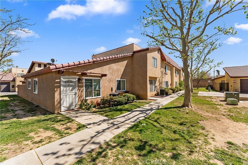 1750 E Avenue Q14 Palmdale, CA 93550 - Thumbnail 3