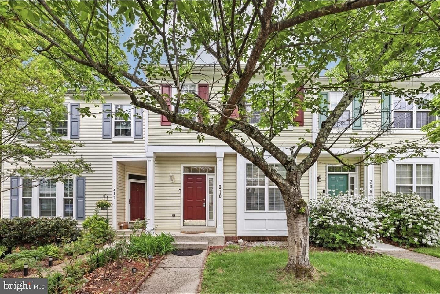 210 Twelve Oaks Dr Gaithersburg, MD 20878 - Thumbnail 3