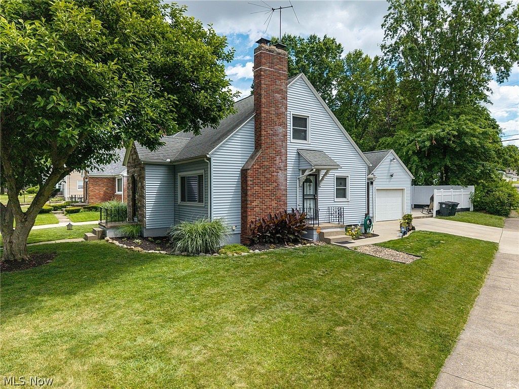 851 Orlando Ave Akron, OH 44320 - Thumbnail 3