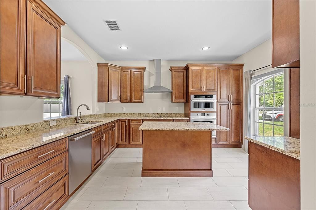 1557 Blackwood Ave Gotha, FL 34734 - Thumbnail 3