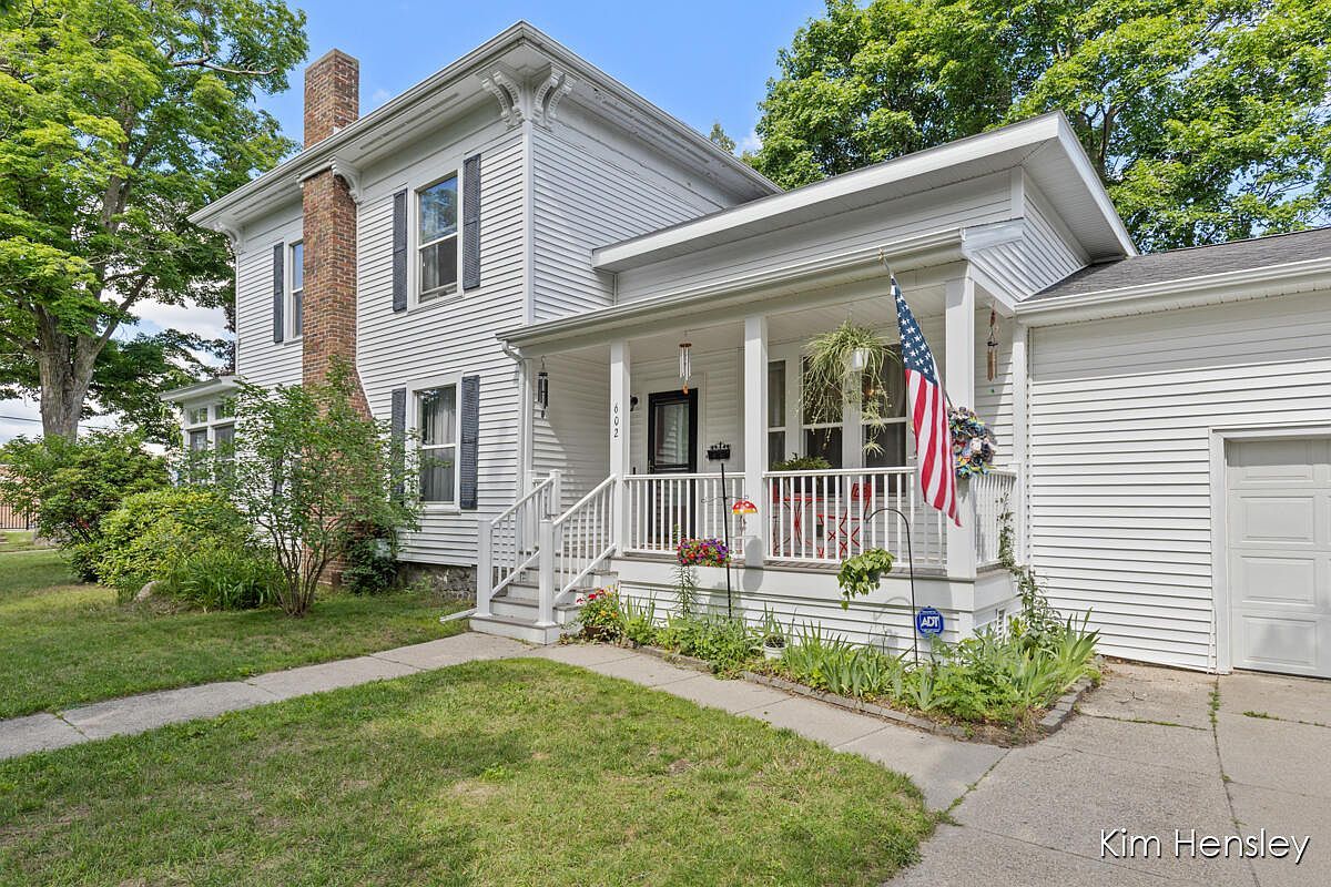 602 S Franklin St Greenville, MI 48838 - Thumbnail 3