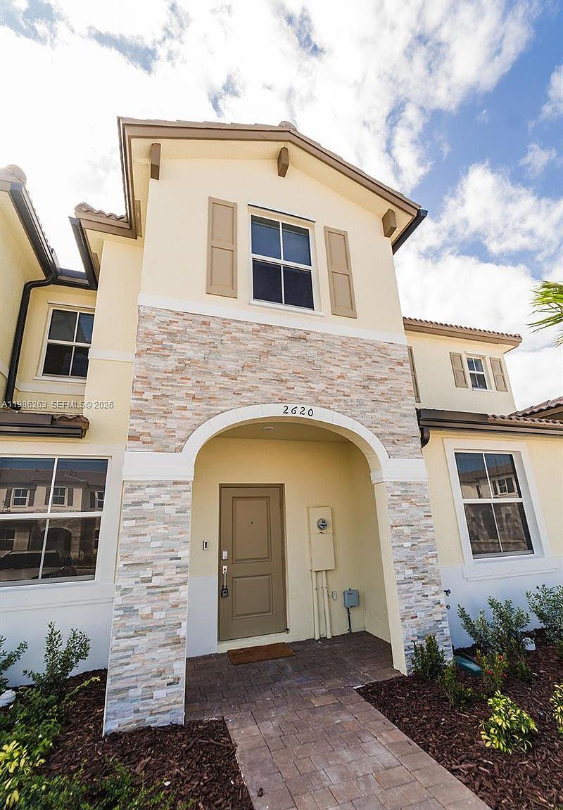 2620 SE 28th Dr Homestead, FL 33035 - Thumbnail 3