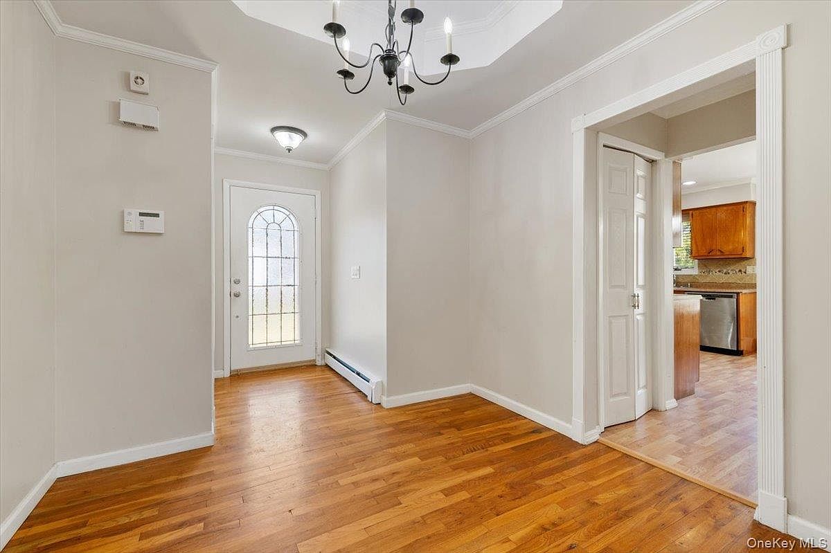 20 Veronica Ct Smithtown, NY 11787 - Thumbnail 3