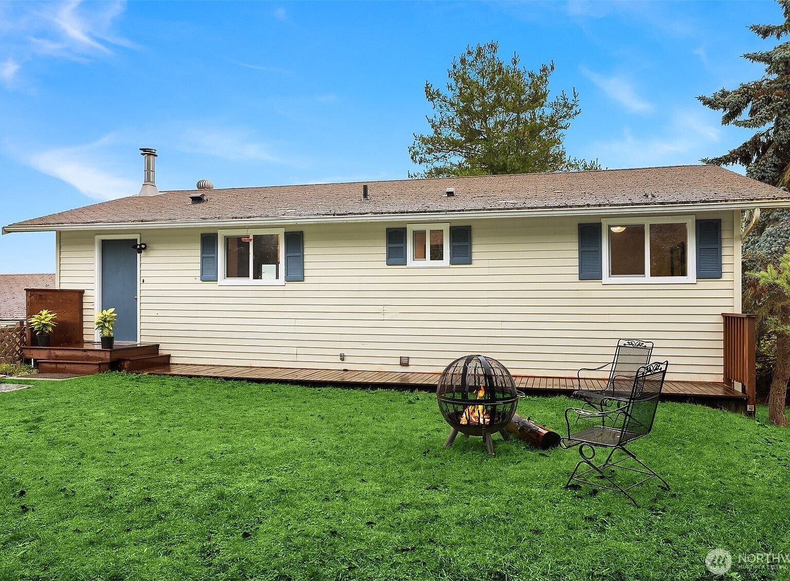 609 NW Broadway St Coupeville, WA 98239 - Thumbnail 3