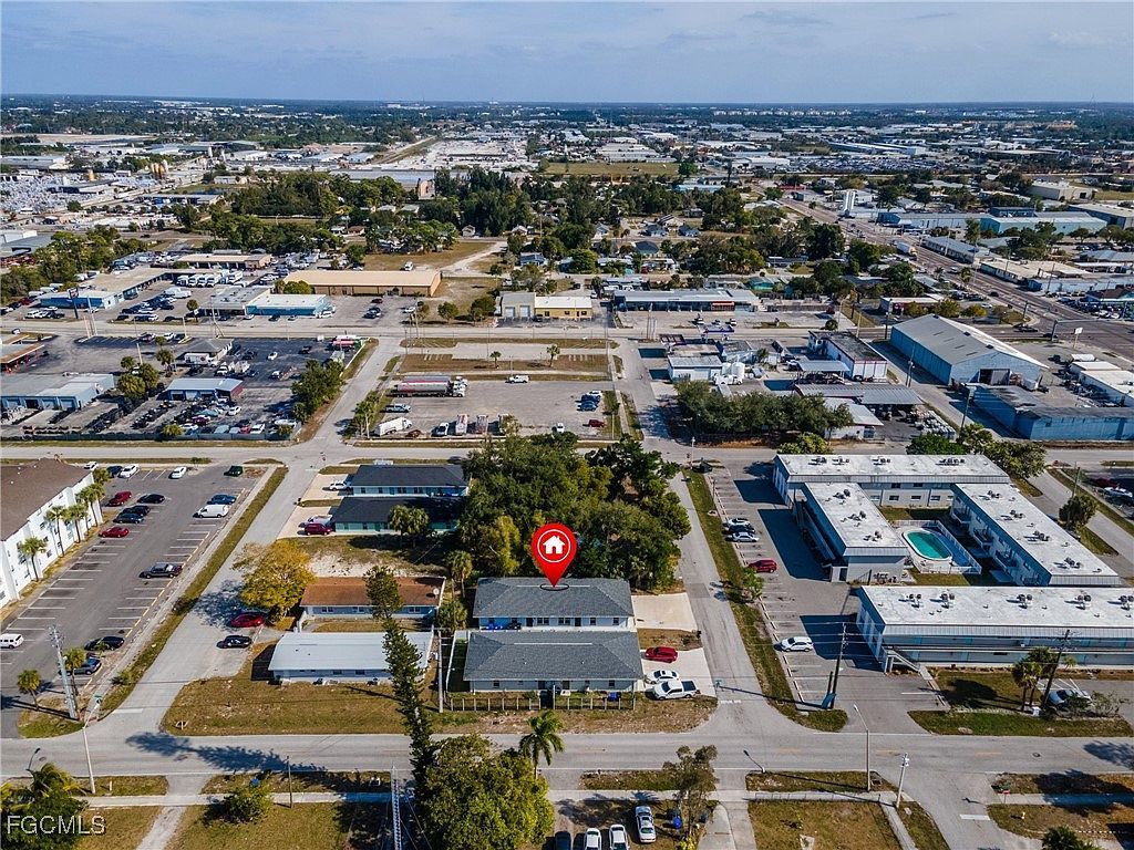 2405 Maple Ave Fort Myers, FL 33901 - Thumbnail 3