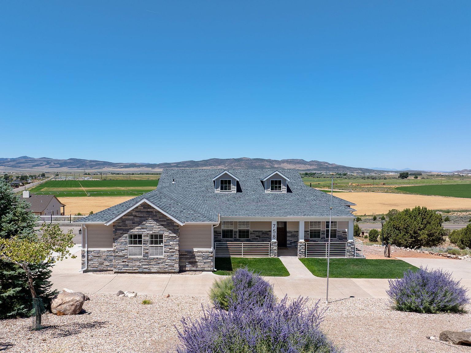 758 S Panorama Dr Cedar City, UT 84720 - Thumbnail 3