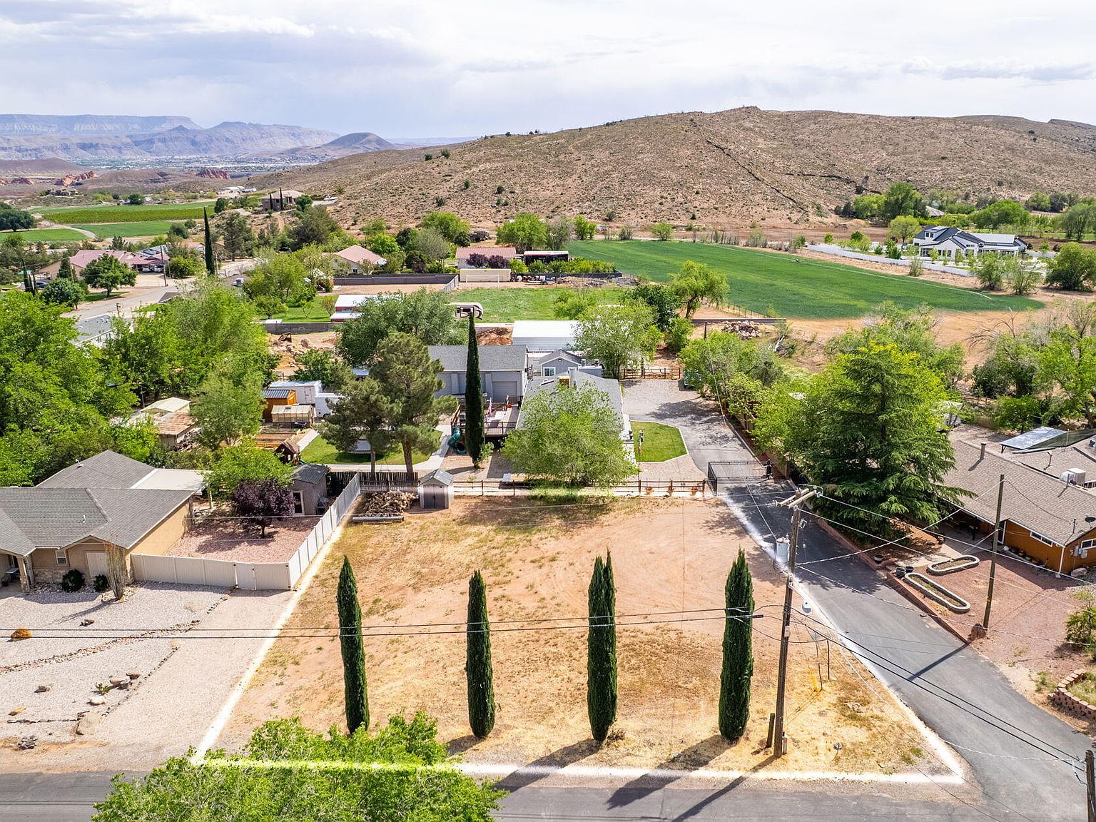 62 E Vista Ave Leeds, UT 84746 - Thumbnail 3