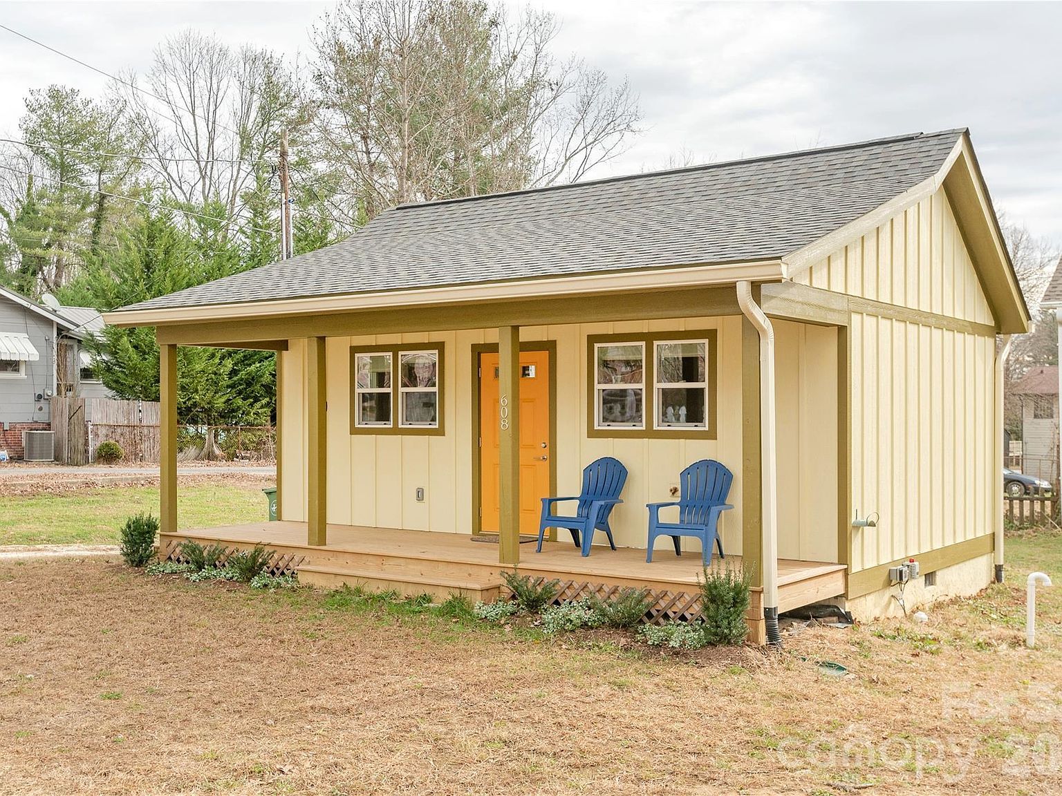 608 Ray Ave Hendersonville, NC 28792 - Thumbnail 3
