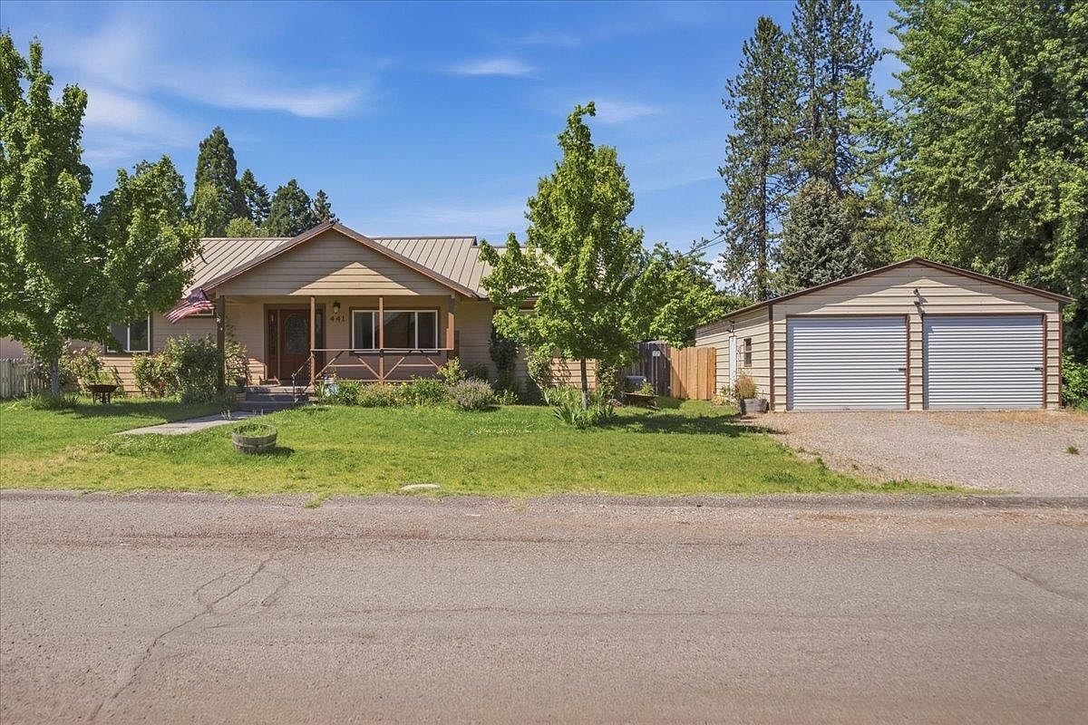 441 Tucci Ave McCloud, CA 96057 - Thumbnail 3
