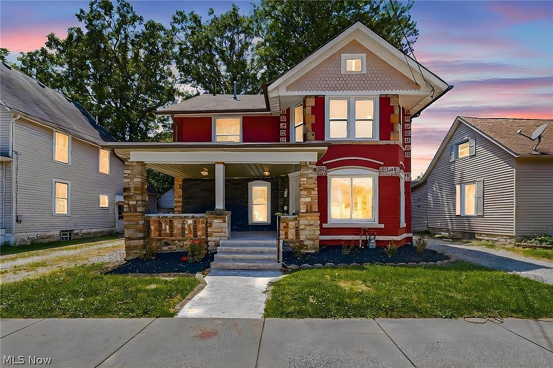 470 S Saint Clair St Painesville, OH 44077 - Thumbnail 3