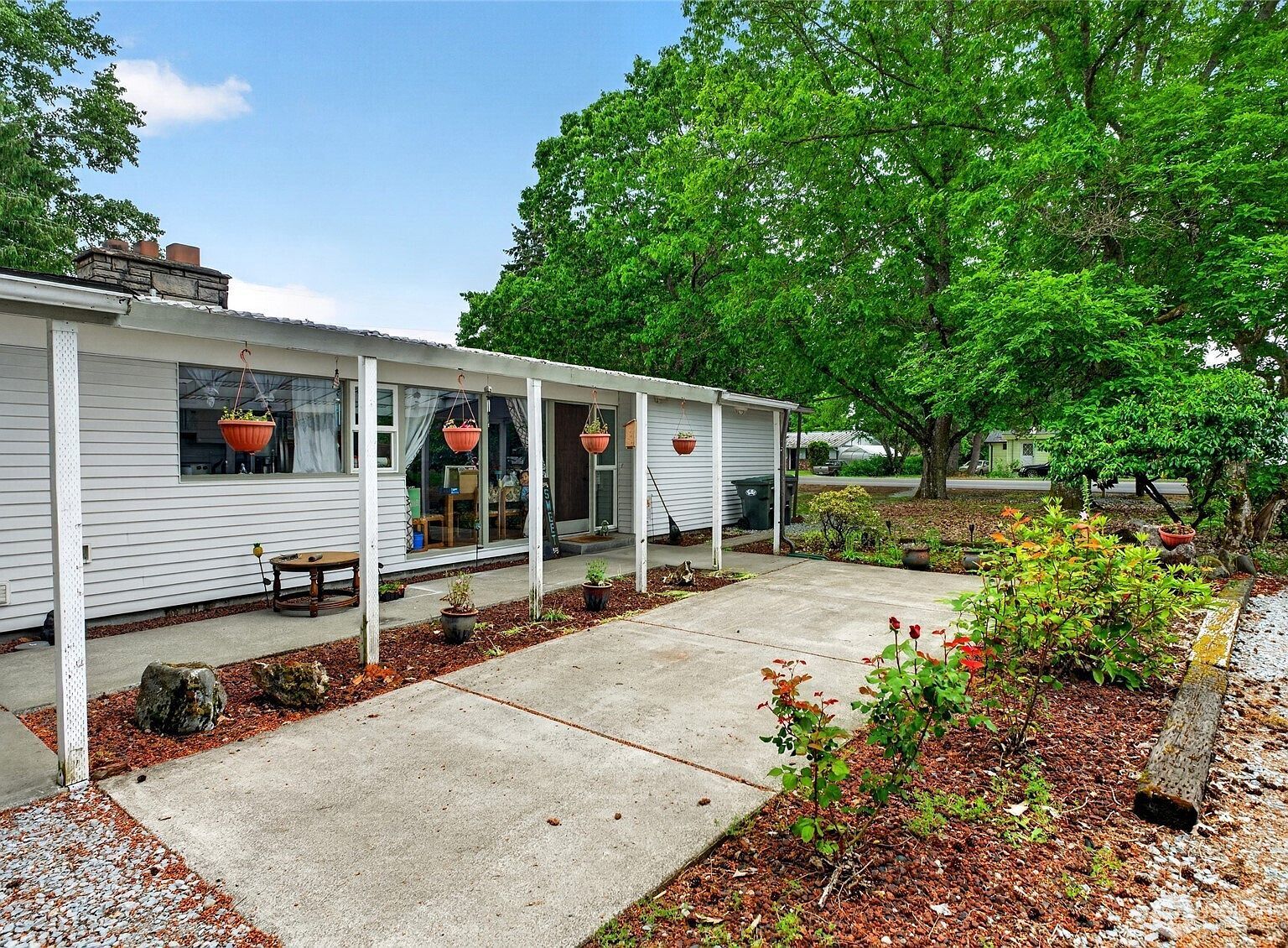 411 Tule Lake Rd S Tacoma, WA 98444 - Thumbnail 3