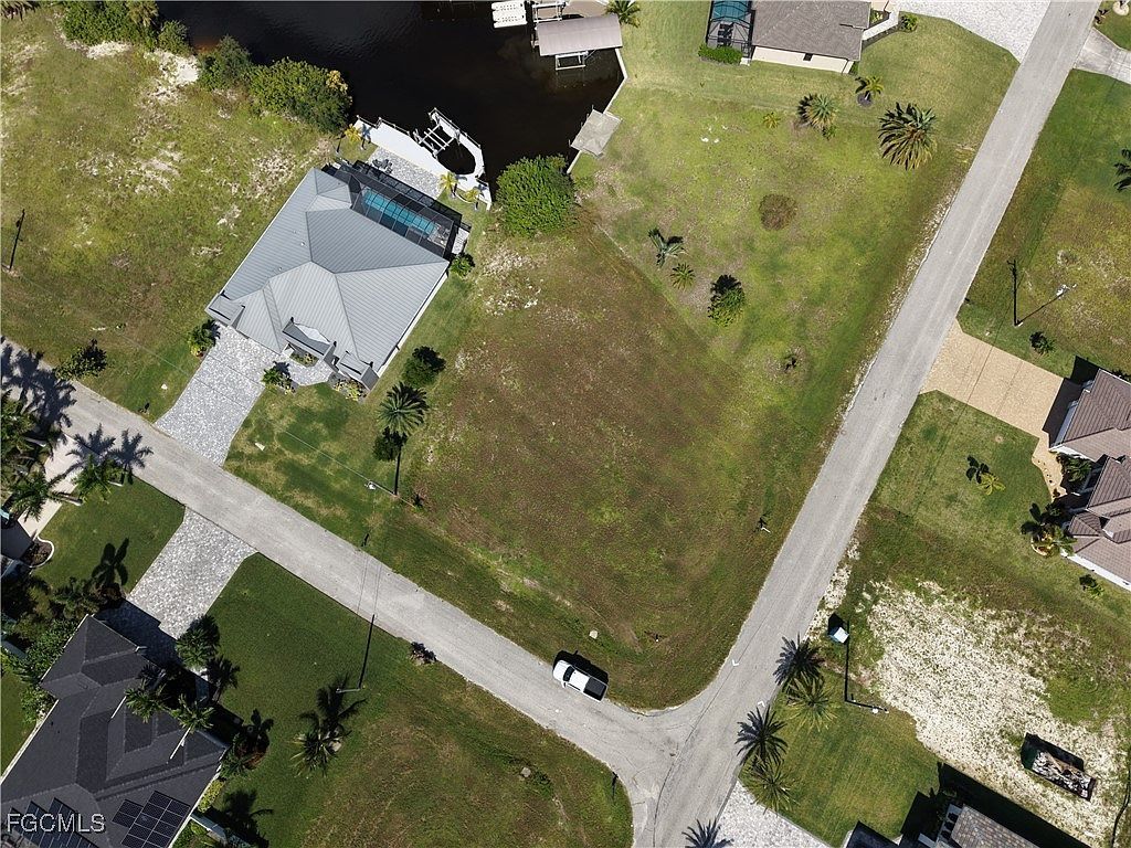 516 NW 33rd Ave Cape Coral, FL 33993 - Thumbnail 3
