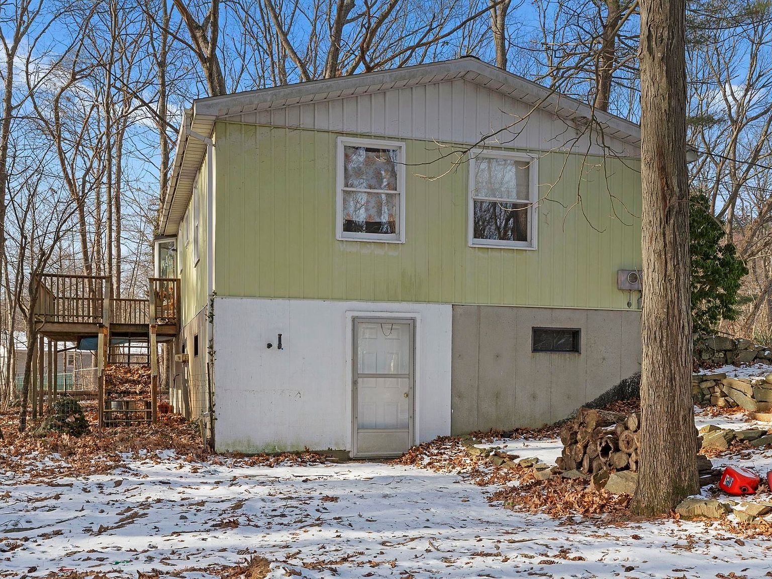 87 Grant Ave Portsmouth, NH 03801 - Thumbnail 3