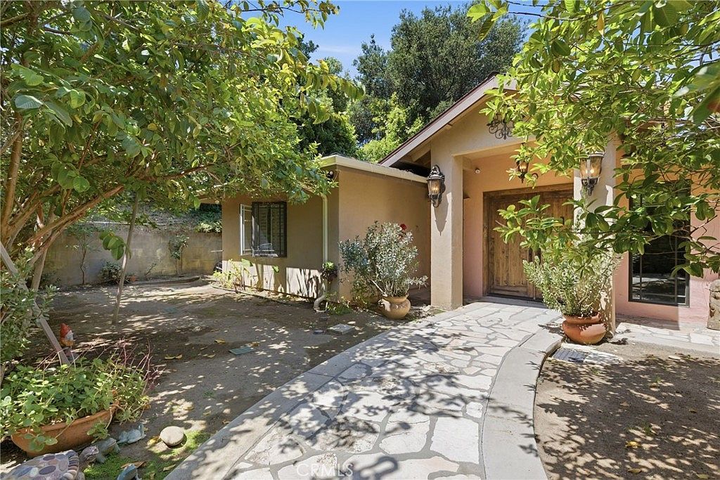 4908 Calvin Ave Tarzana, CA 91356 - Thumbnail 3