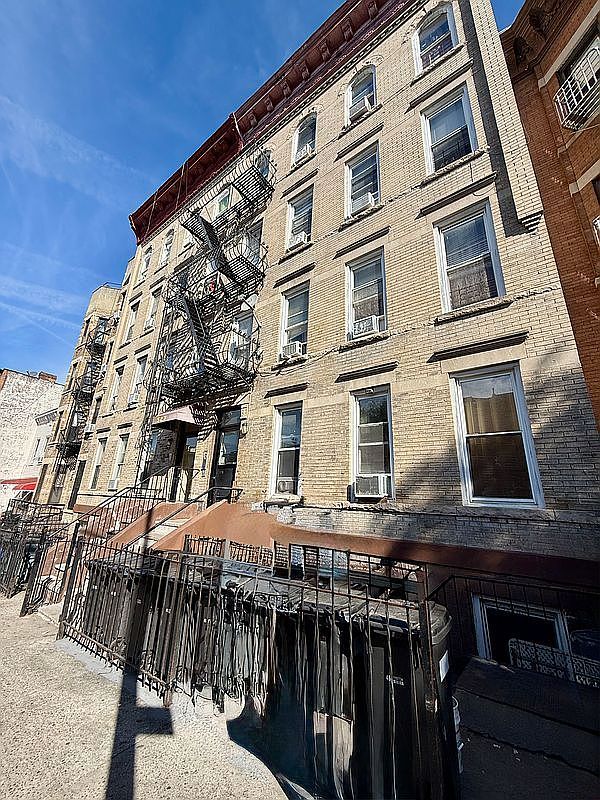 529 51st St Unit 1 Brooklyn, NY 11220 - Thumbnail 3
