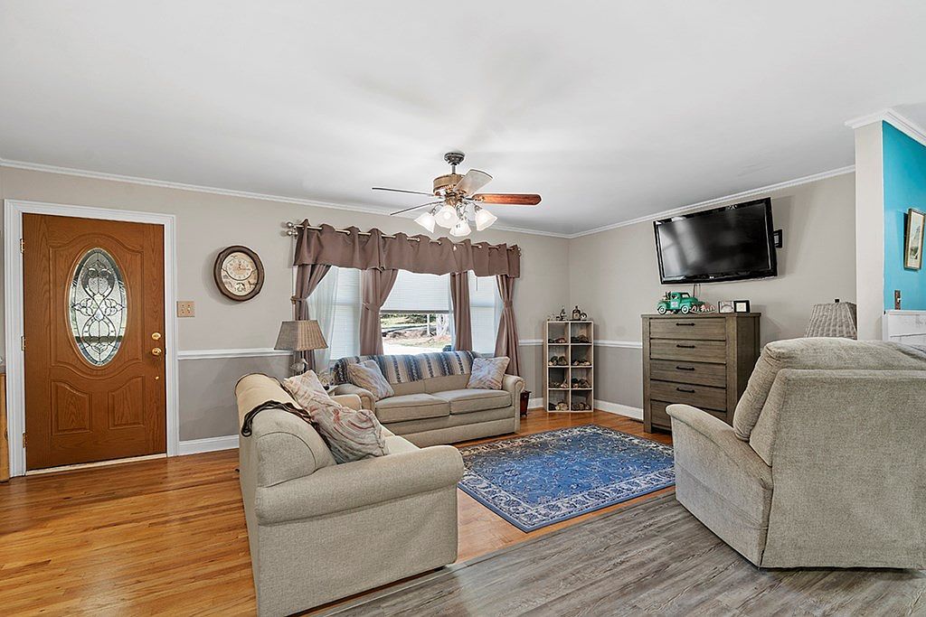 211 Mosley Rd Greenwood, SC 29646 - Thumbnail 3