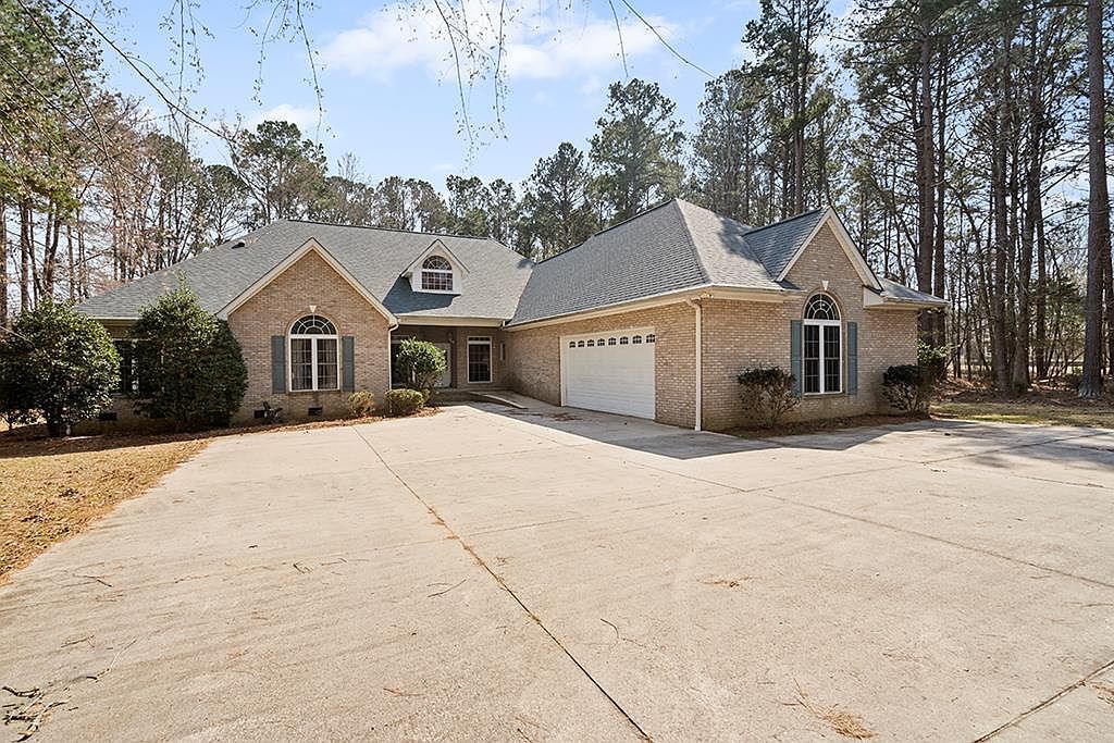 208 Pucketts Pointe Rd Greenwood, SC 29649 - Thumbnail 3