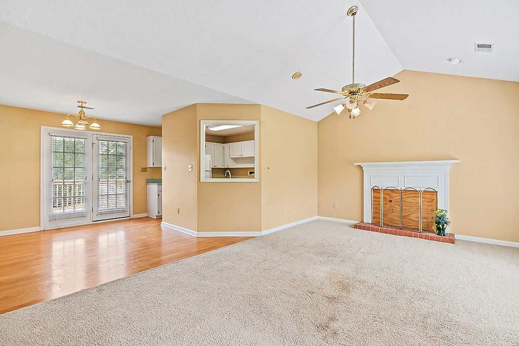 102 Cheekwood Ct Greenwood, SC 29649 - Thumbnail 3