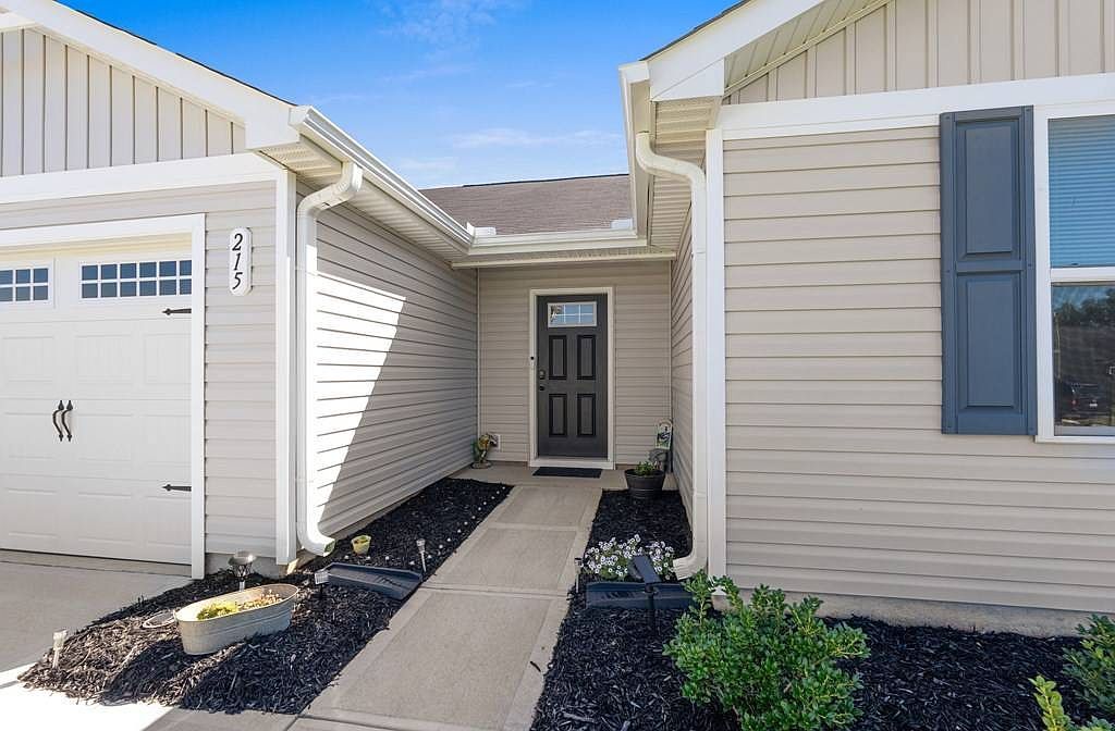 215 Highland Station Dr Clinton, SC 29325 - Thumbnail 3