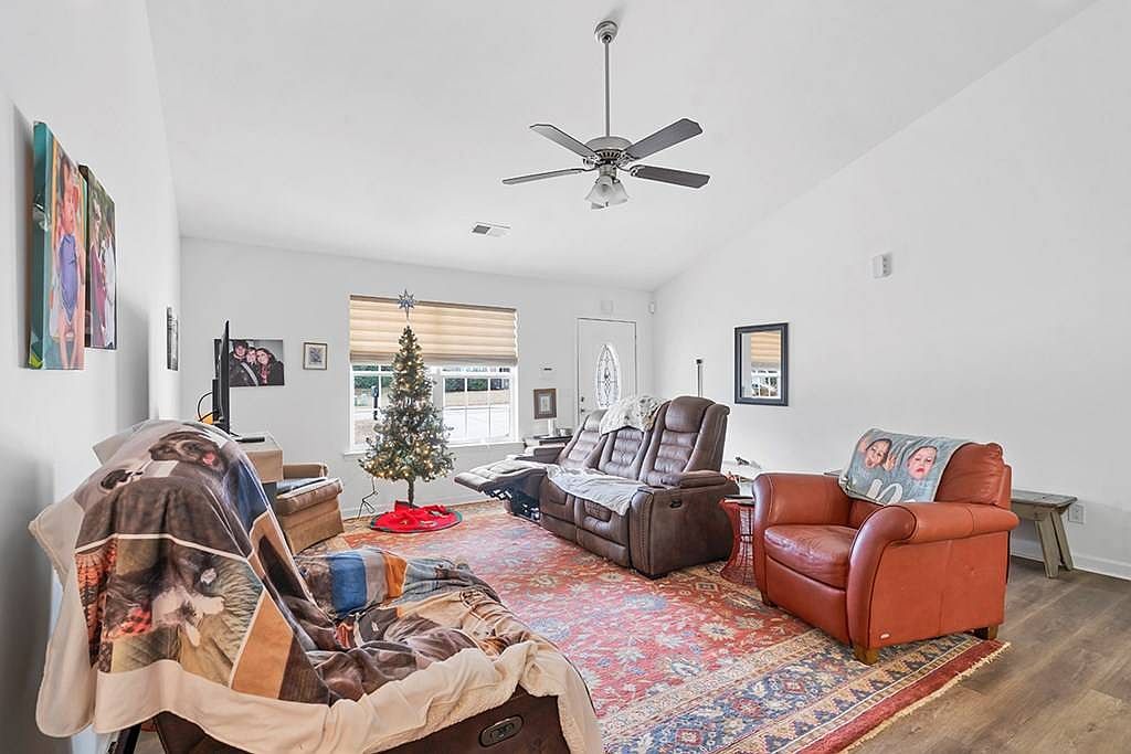 205 Amethyst Way Laurens, SC 29360 - Thumbnail 3