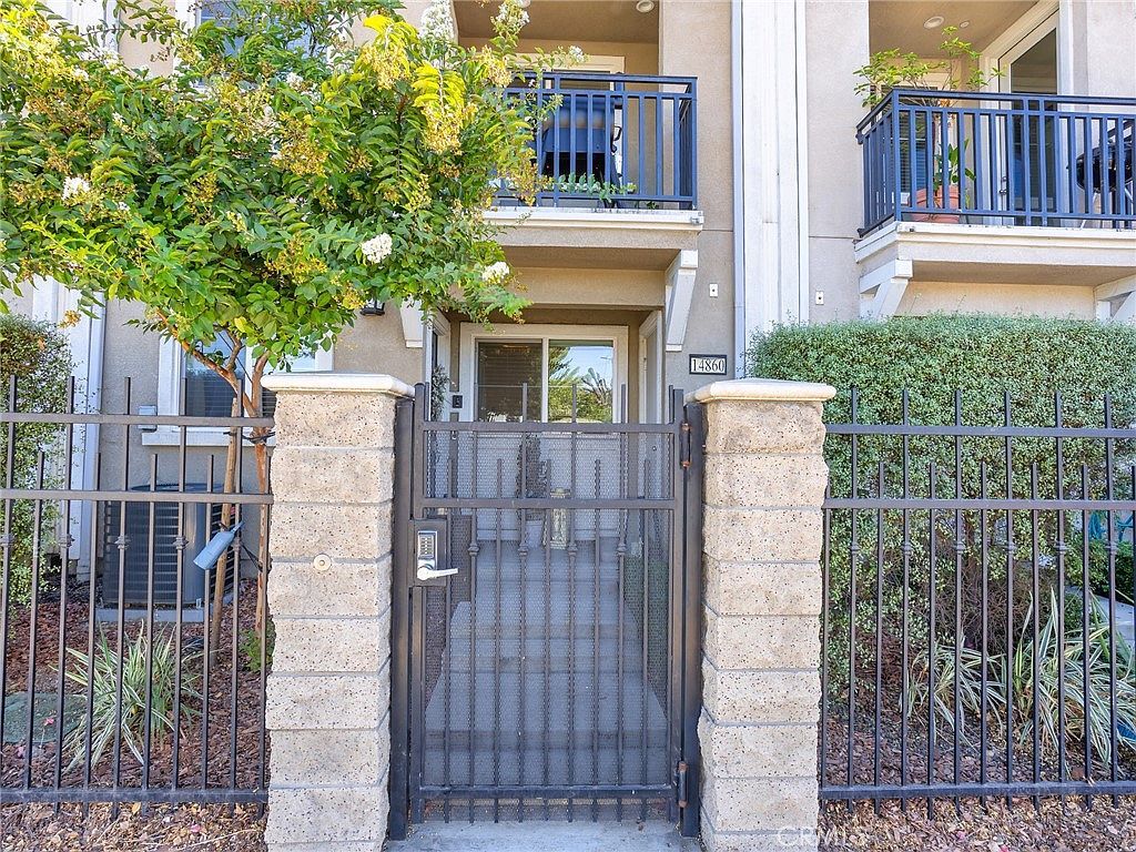 14860 Nordhoff St Panorama City, CA 91402 - Thumbnail 3