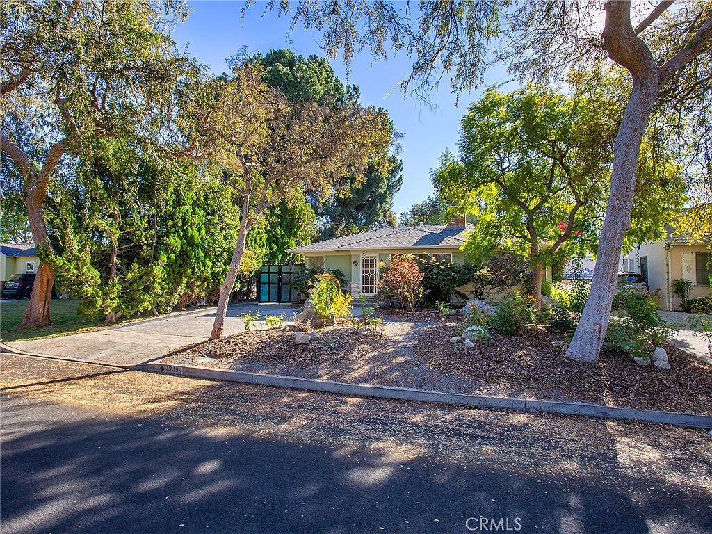 10404 Margate St North Hollywood, CA 91601 - Thumbnail 3